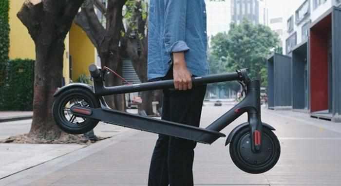 Test de la Trottinette Electrique Xiaomi M365 - Weebot