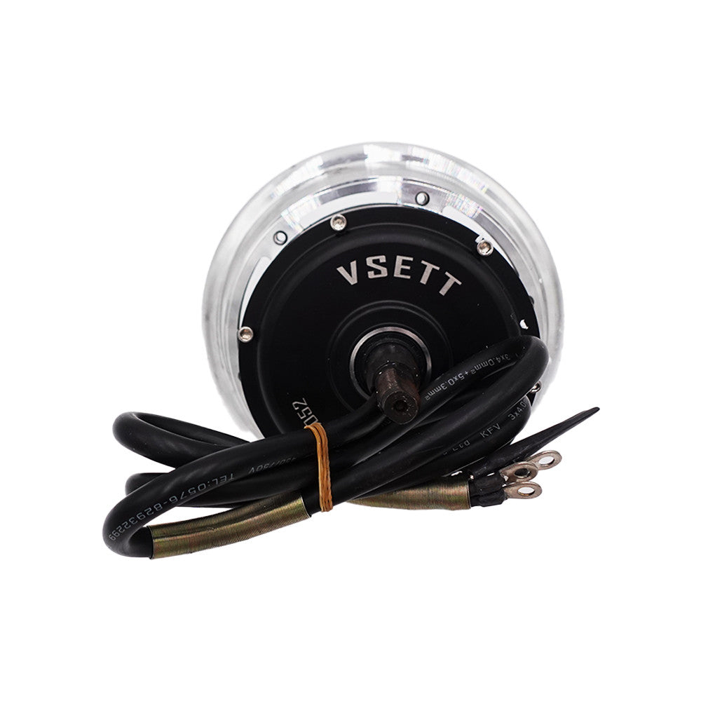Moteur avant 72V VSETT avec son câble de connexion sur fond blanc