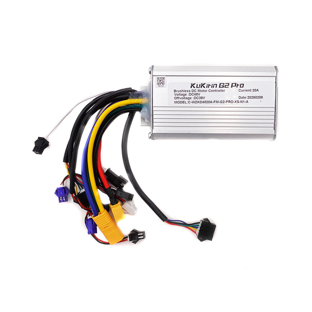 Contrôleur 48V argenté pour trottinette électrique KuKirin G2 Pro avec ses câbles de connexion