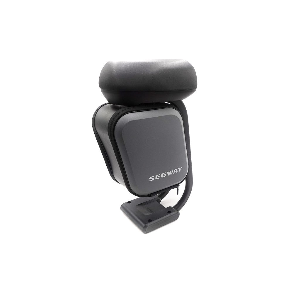 Selle noire avec sacoche de rangement intégrée Segway vue de trois-quarts.