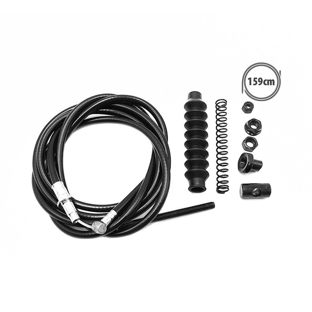 Câble de frein noir avec sa gaine, un ressort et la visserie de fixation pour trottinette électrique Xiaomi 4 Ultra sur fond blanc
