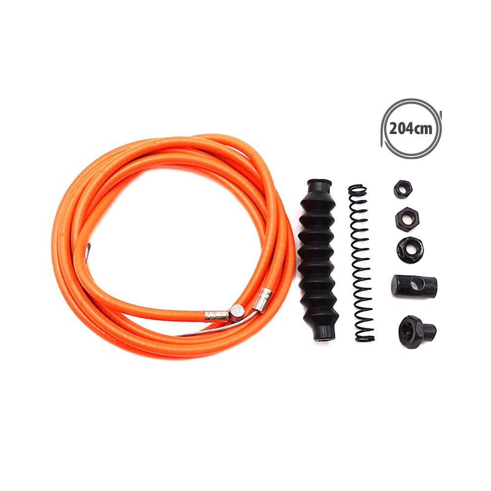 Câble de frein orange enroulé avec sa gaine, un ressort et des éléments de fixation sur fond blanc