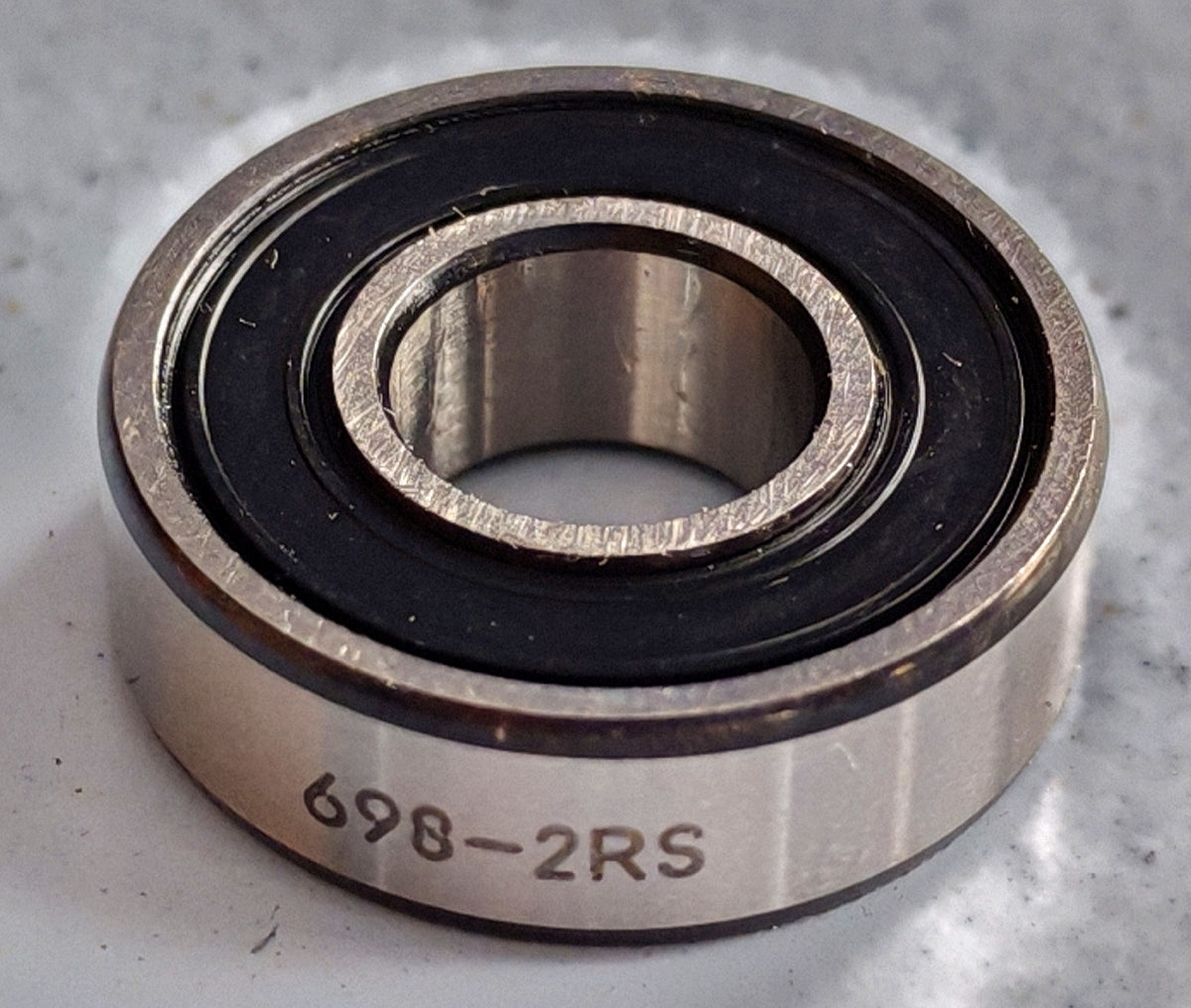 Roulement de suspension à billes 698-2RS de Dualtron Popular vu en perspective