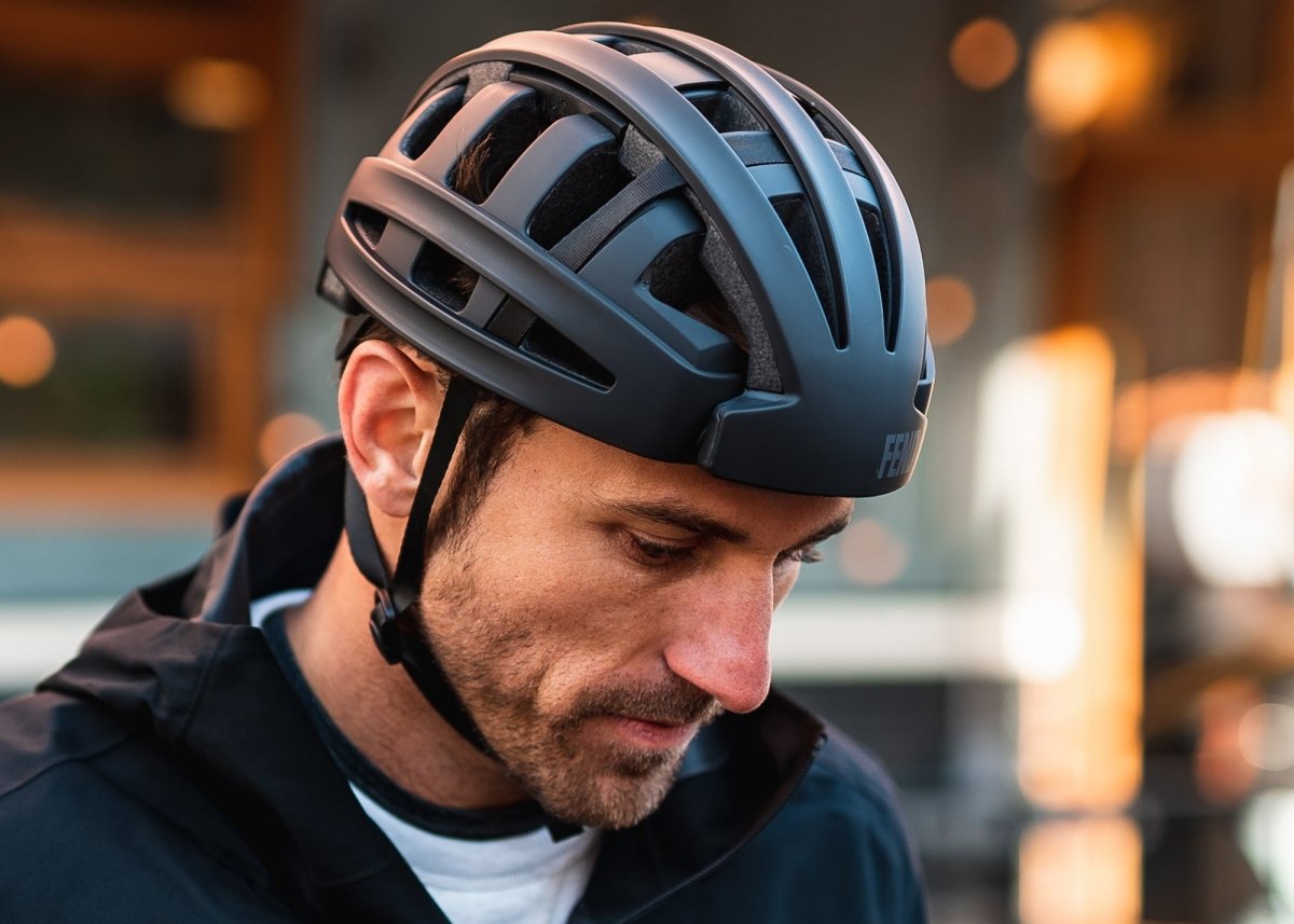 Casque pliable FEND One Helmet Matte Black - Weebot