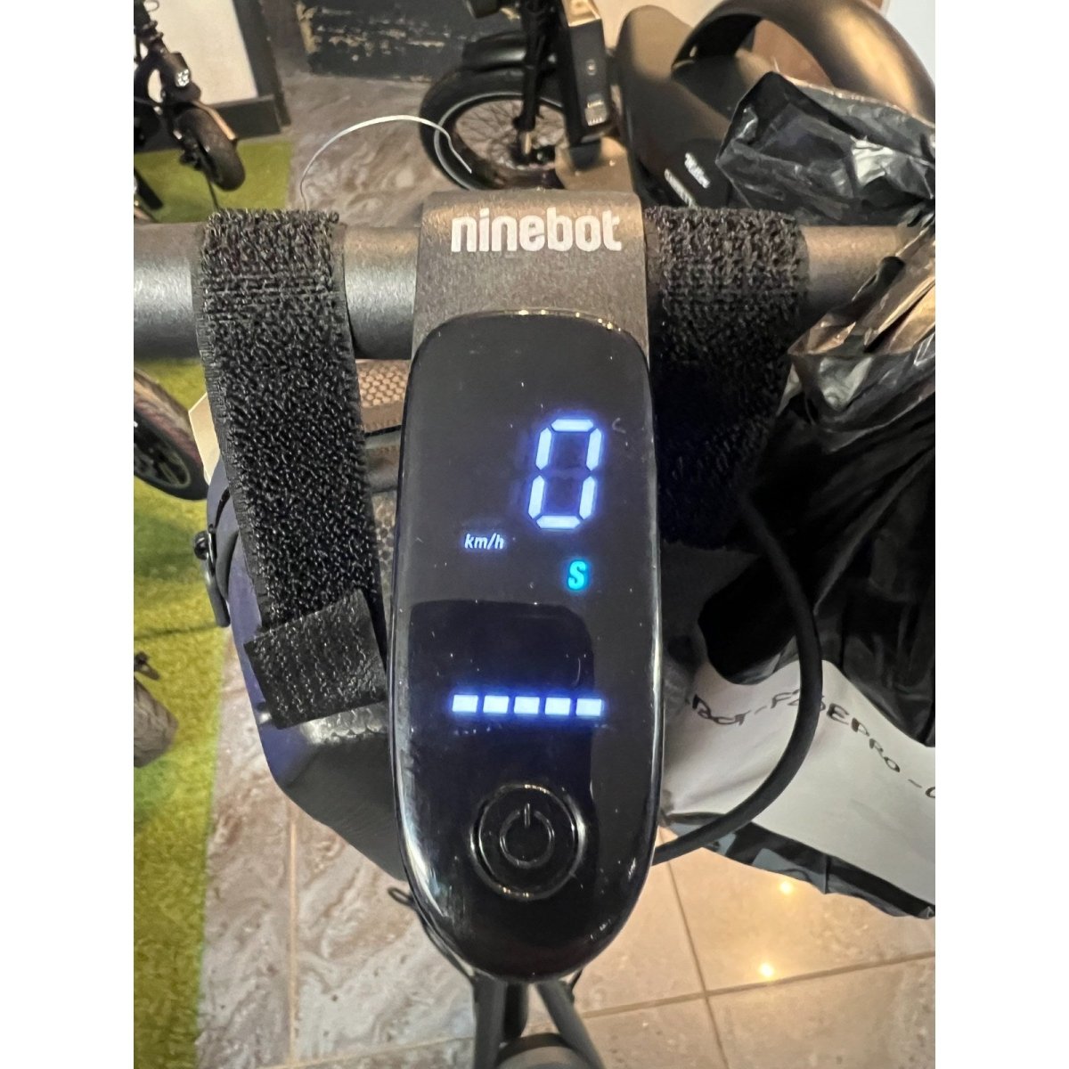 Trottinette Électrique Occasion F25E Ninebot by Segway : Reconditionnée - Weebot