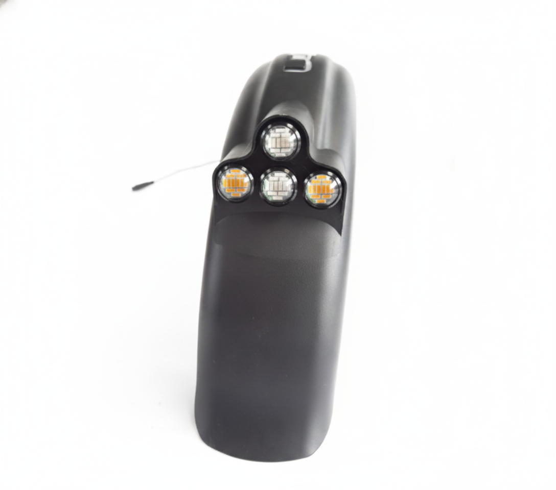 Garde Boue arrière avec leds pour Trottinette Electrique Dualtron City — packshot studio sur fond blanc