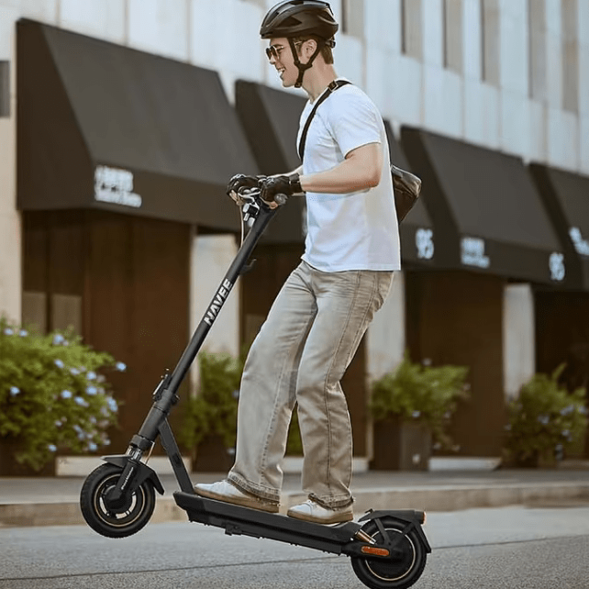 Trottinette Électrique Navee GT3 : Performante et Fiable - Weebot