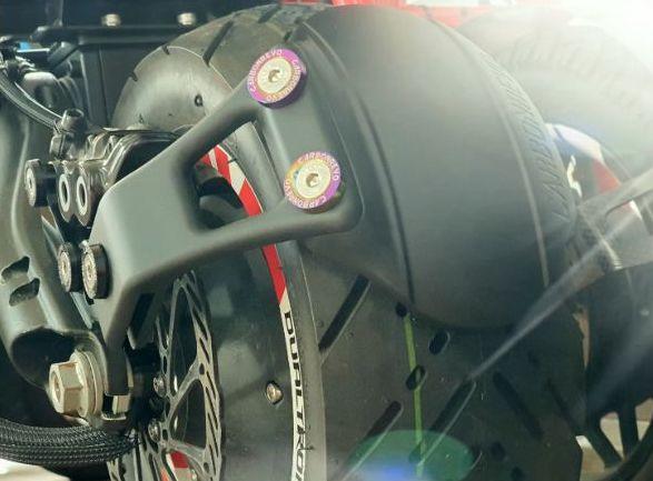 carbonrevo v2 garde boue arrière trottinette électrique 11 pouces