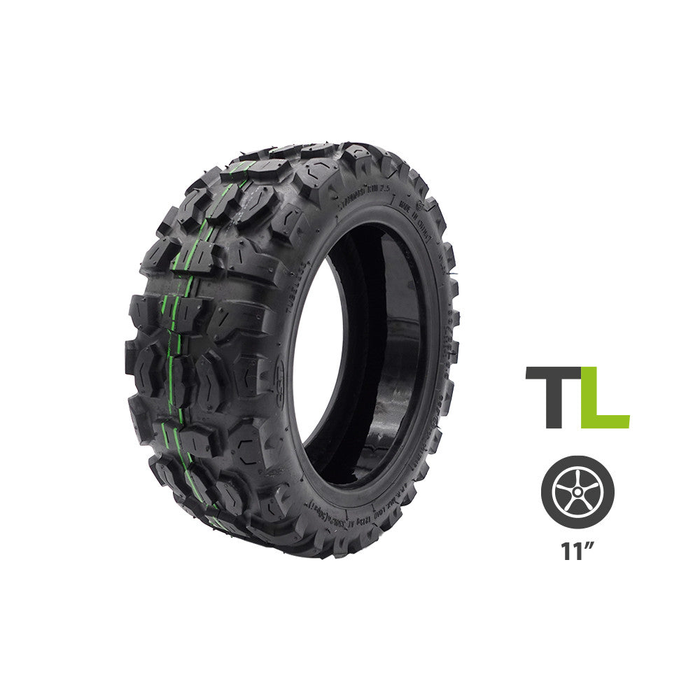 Pneu off-road tubeless 90/65-6.5 avec gel anti-crevaison vu de trois-quarts
