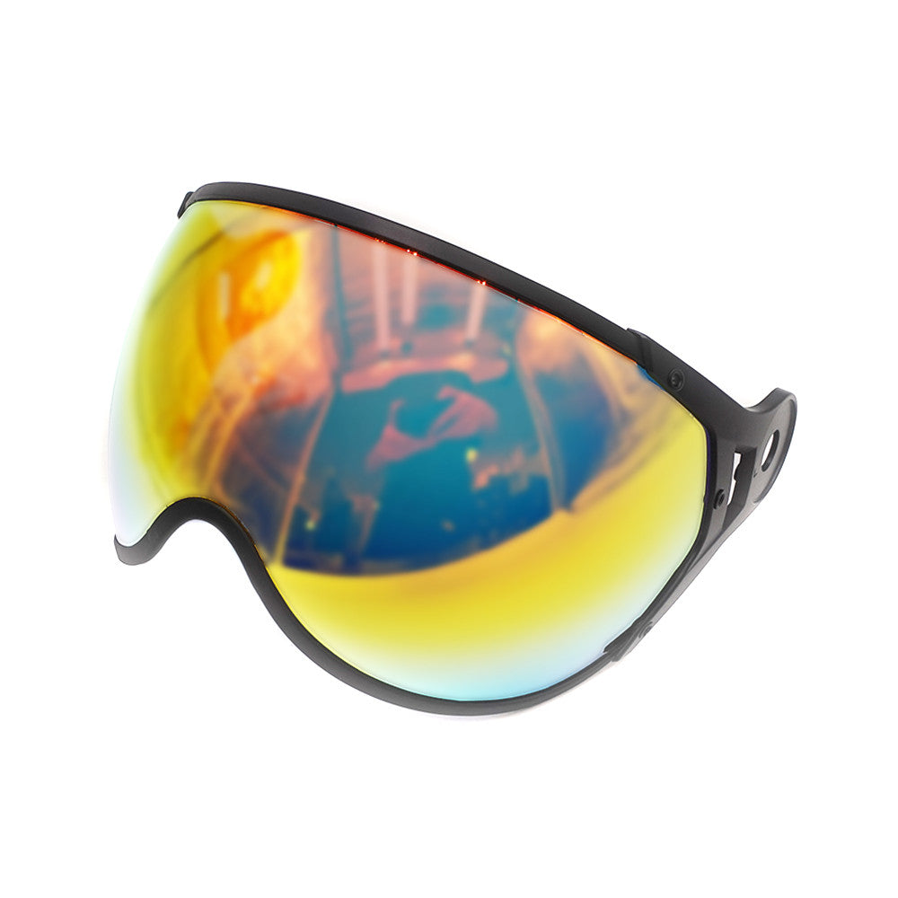Visière irisée aux reflets jaunes et rouges pour casque jet sur fond blanc.