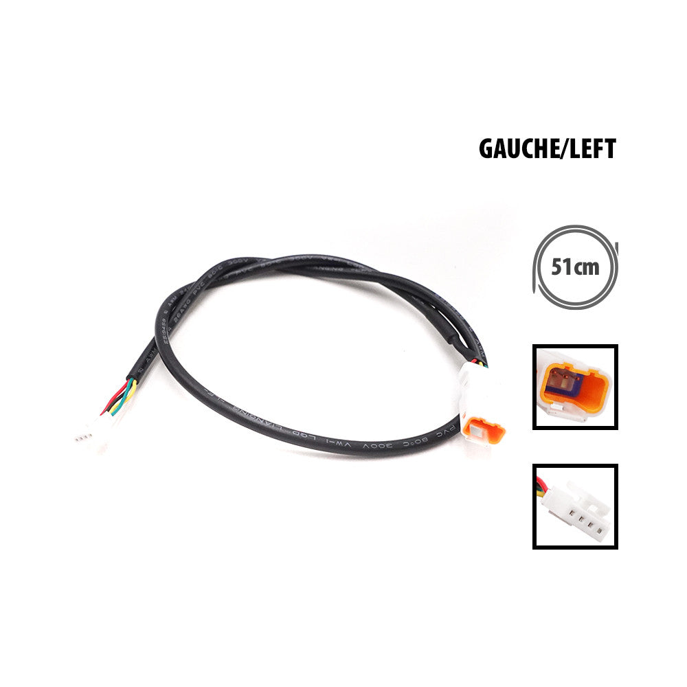 Câble de clignotant gauche noir de 51 cm avec ses connecteurs sur fond blanc