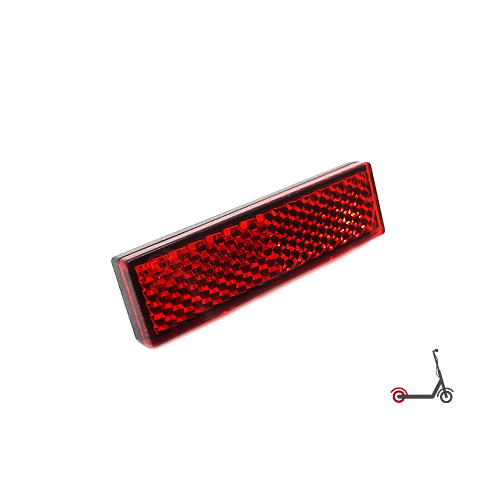 Réflecteur arrière rouge pour trottinette électrique vu en perspective
