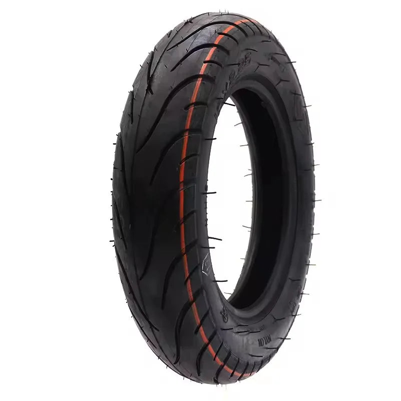 Pneu CST 10 pouces (10x2,25) pour trottinette électrique avec bandes rouges vu de trois quarts