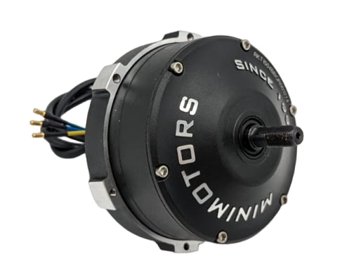 Moteur arrière noir Minimotors pour trottinette électrique Rovoron R7 vu de trois-quarts
