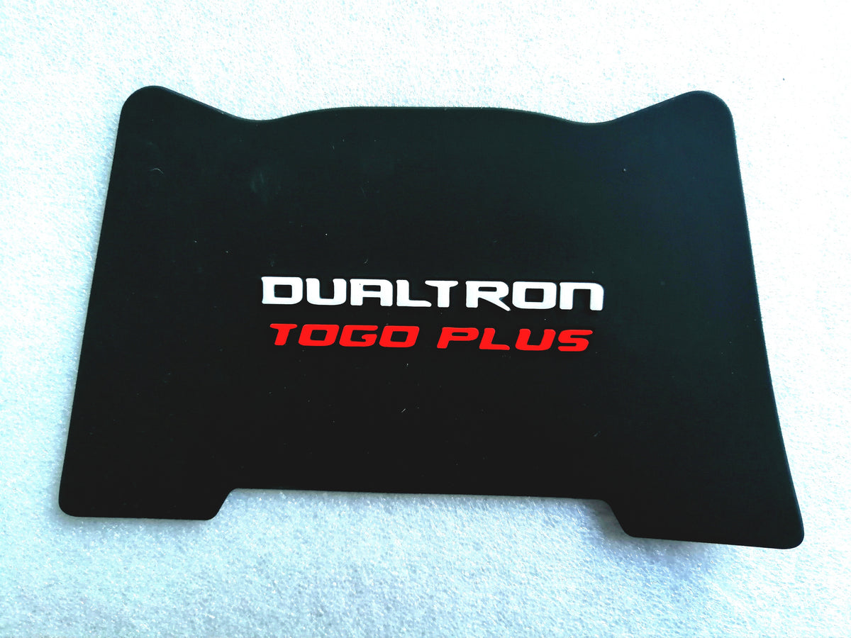 Grip en caoutchouc noir imprimé Dualtron Togo Plus pour cale-pied arrière vu de face
