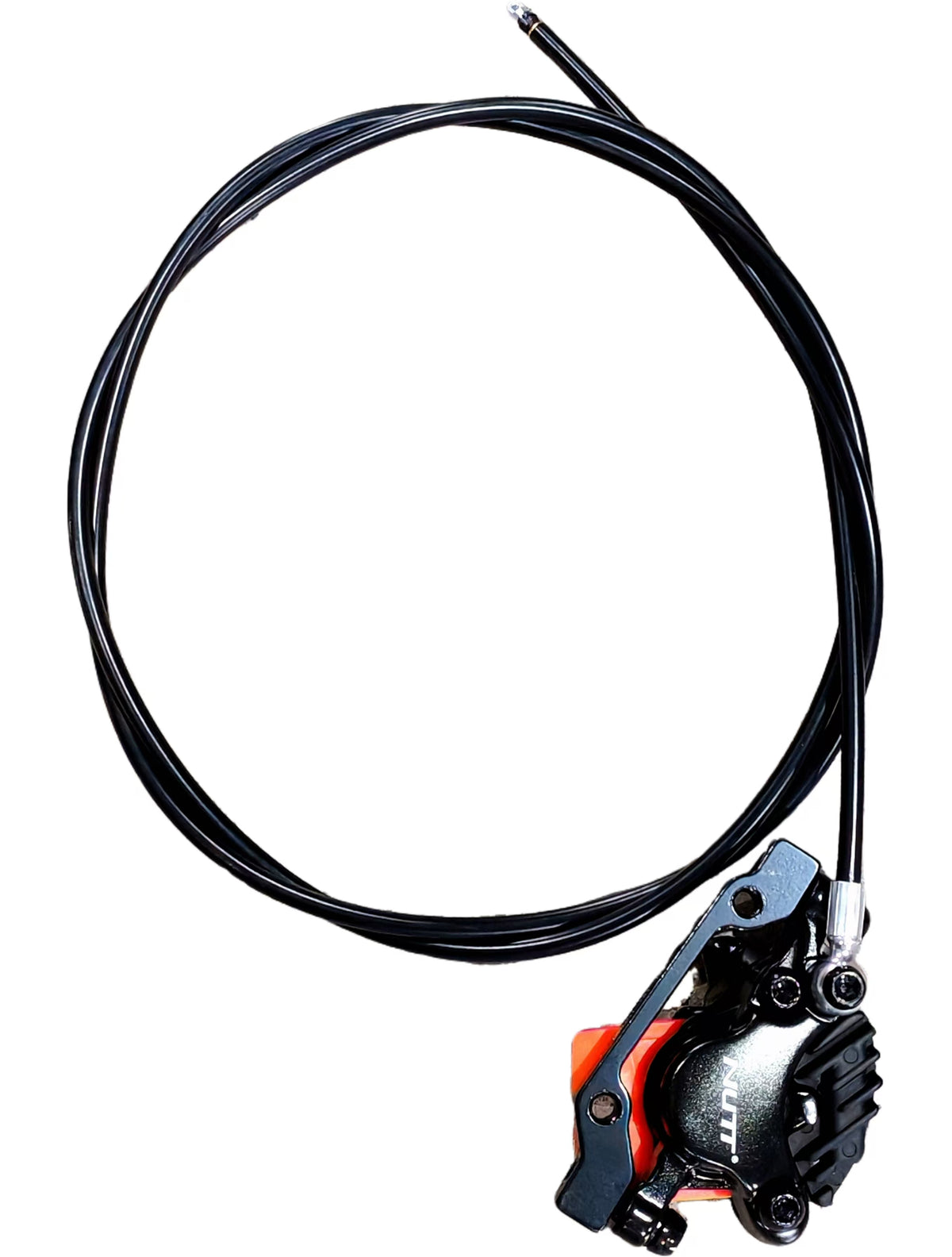 Étrier de frein hydraulique arrière noir de marque NUTT relié à sa longue durite noire.