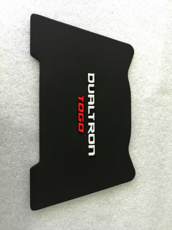 Grip en caoutchouc noir avec logo Dualtron Togo imprimé en blanc et rouge