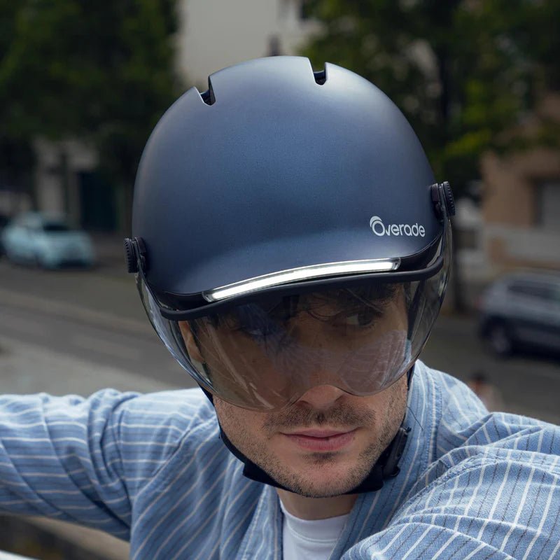 Casque OVERADE LIFE Premium Deep Blue Avec Visière et Feu Stop - Weebot
