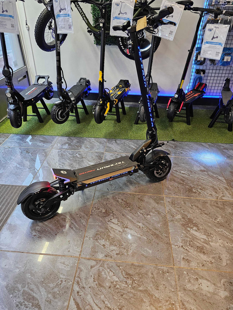 Trottinette électrique Teverun Fighter 11 et 11+ By Minimotors (60V25AH -  60V35AH) IPX5 à seulement 2899 € sur