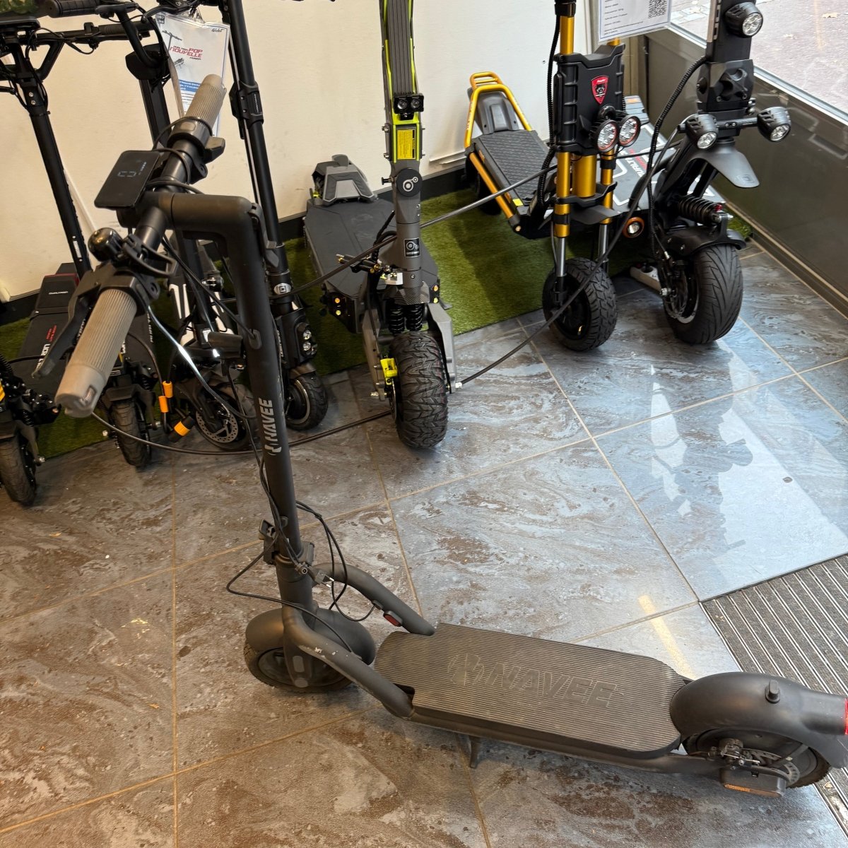 Trottinette Électrique Occasion Navee N65i : Reconditionnée - Weebot