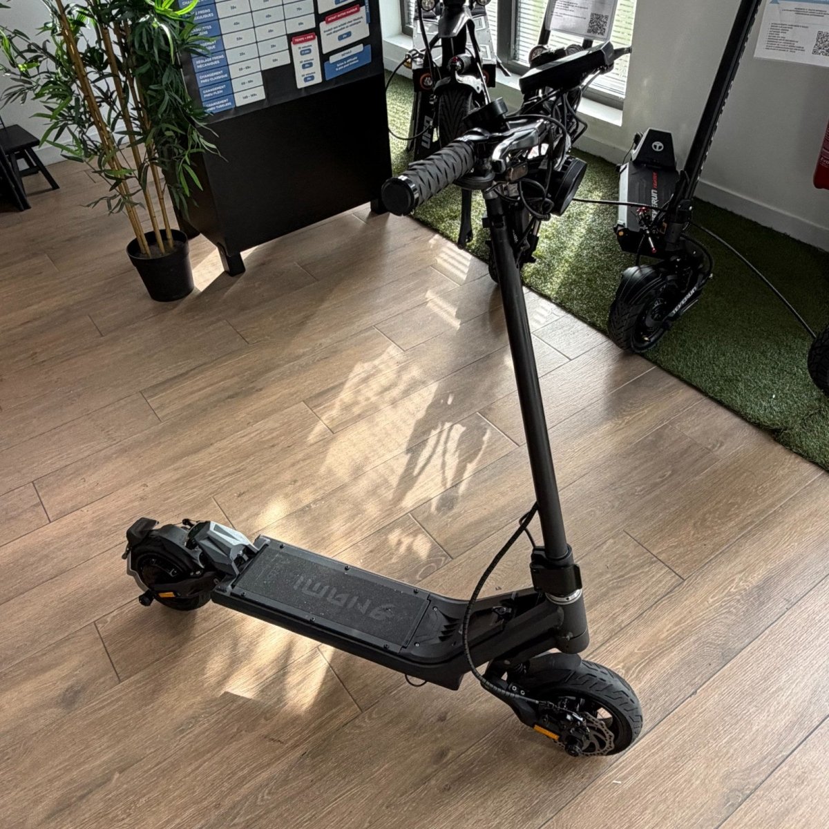 Trottinette Électrique Occasion Nami Stellar : Reconditionnée - Weebot