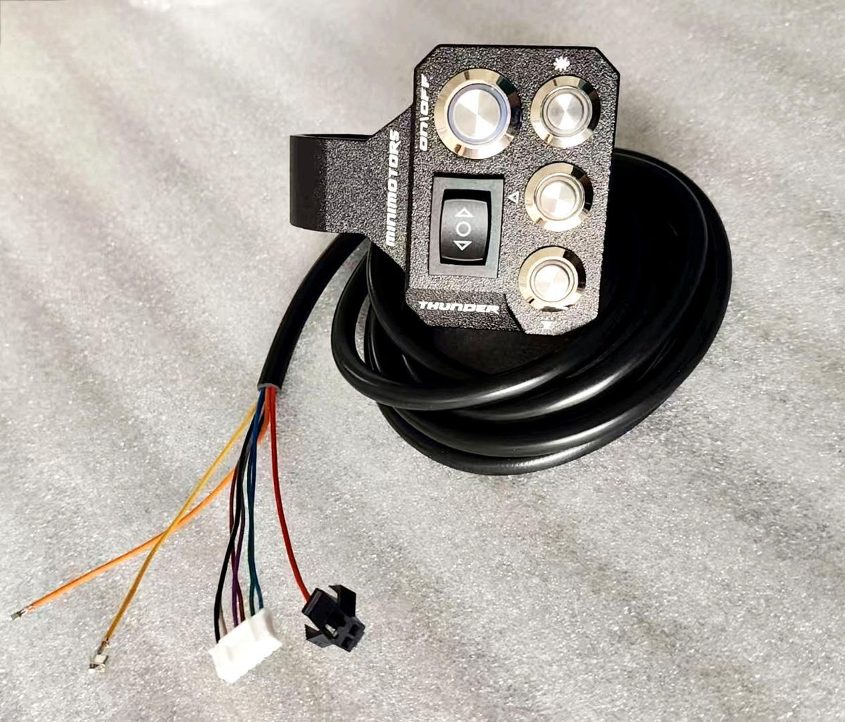 Commodo 5 fonctions noir Minimotors avec son câblage pour trottinette électrique