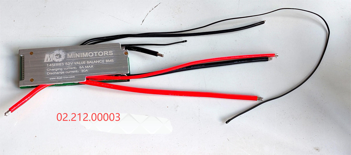 Carte BMS 52V 30A Minimotors avec ses câbles électriques de connexion