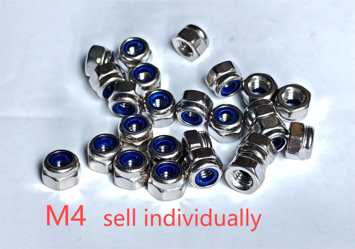 Écrous frein M4 métalliques avec bague en nylon bleu posés sur un fond blanc