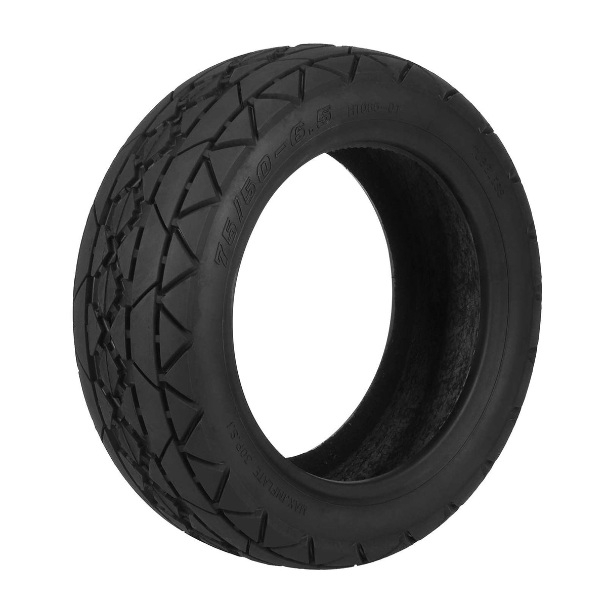 Pneu tubeless 10 pouces 75/50-6,5 noir de trois quarts