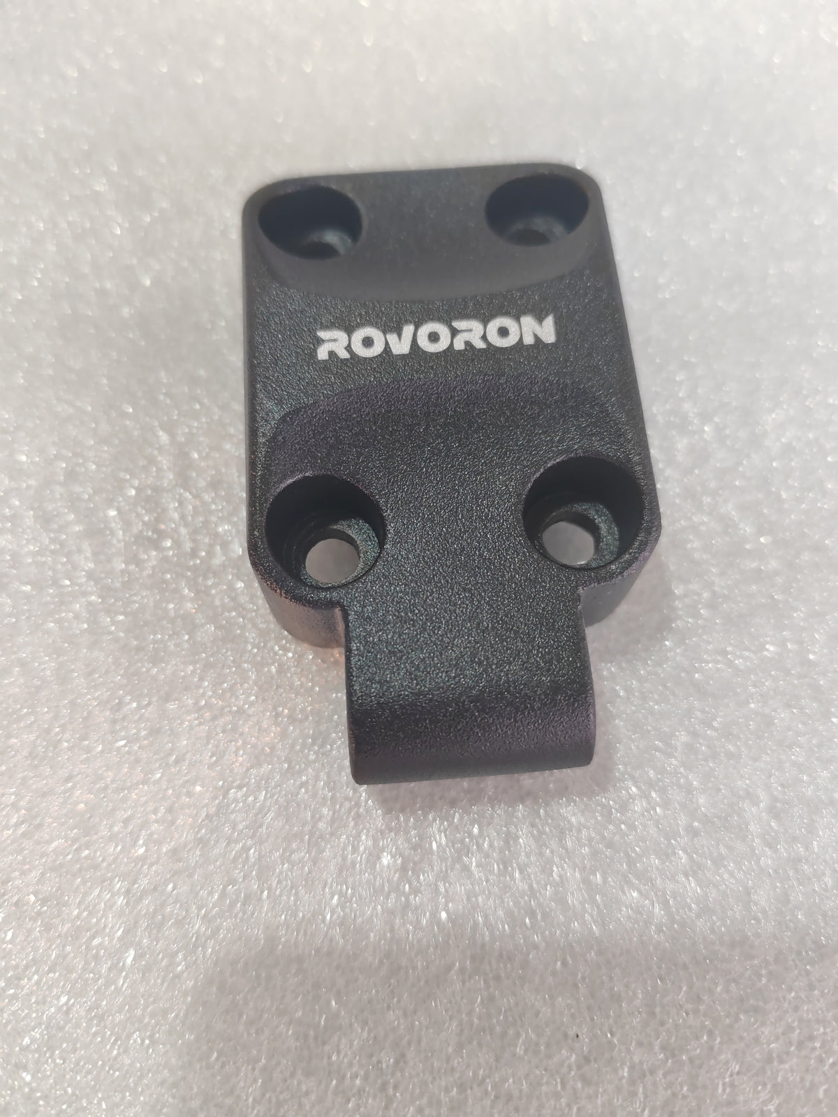 Cache guidon noir estampillé Rovoron avec quatre perforations pour vis