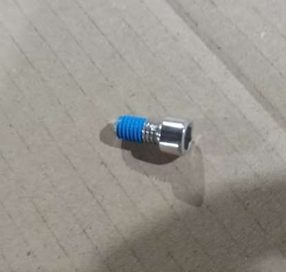 Vis M6x12 mm à empreinte six pans avec frein filet bleu