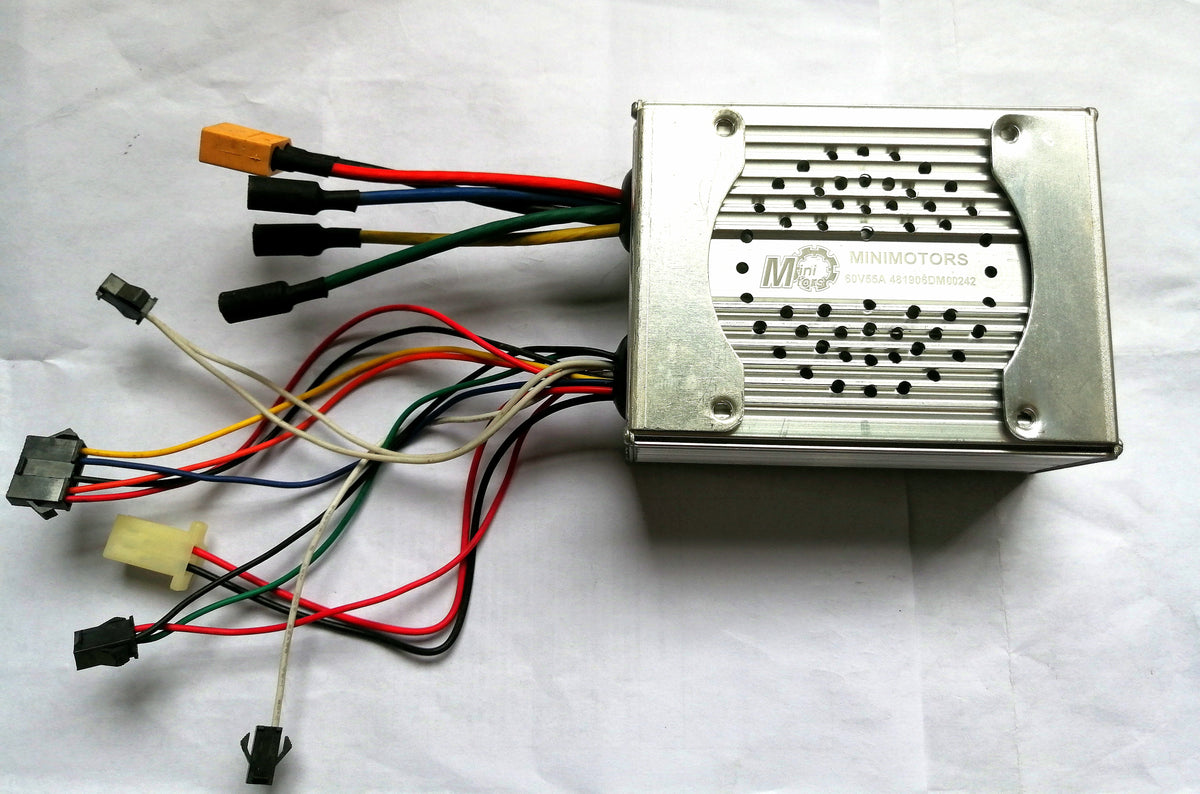 Contrôleur 60V Minimotors en aluminium avec ses câbles de connexion pour trottinette électrique Dualtron Man