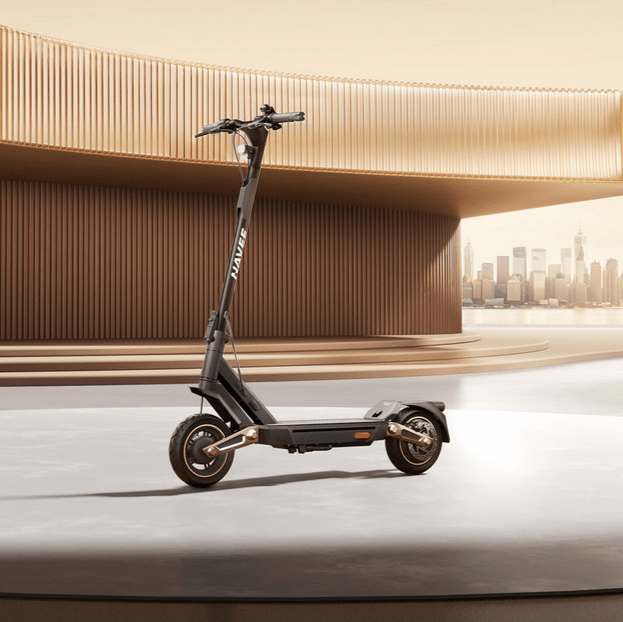 Trottinette Électrique Navee ST3 Pro : Futuriste et Confortable - Weebot