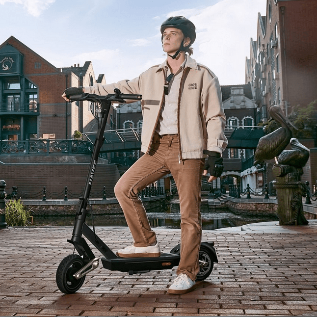Trottinette Électrique Navee ST3 : Puissante et Performante - Weebot