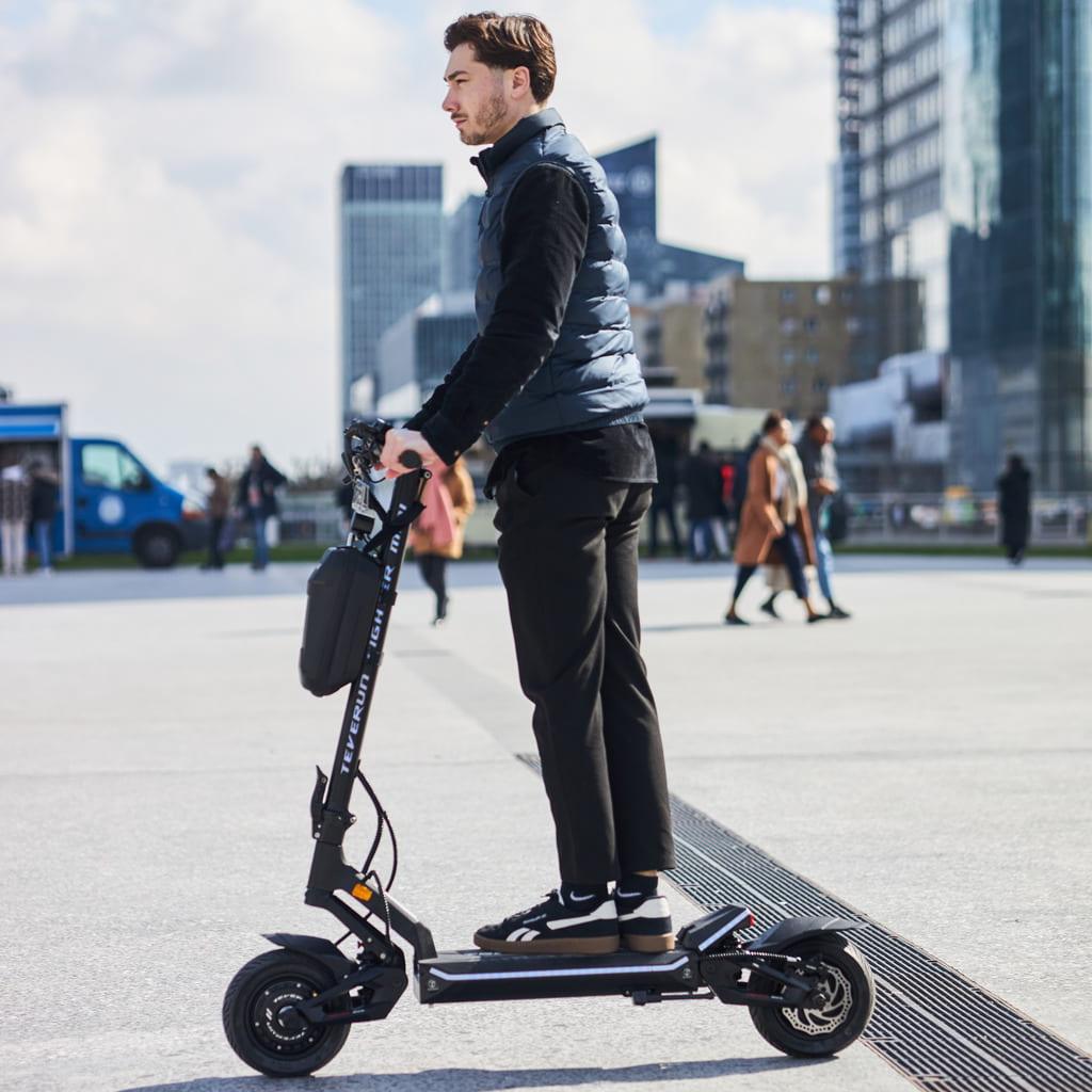Trottinette Électrique Occasion Teverun Fighter Mini Pro : Puissante et Sécurisante - Weebot
