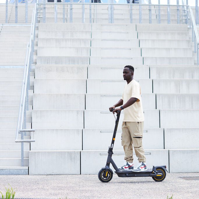 Trottinette Électrique Max G2 E Ninebot by Segway : Citadine et Performante - Weebot