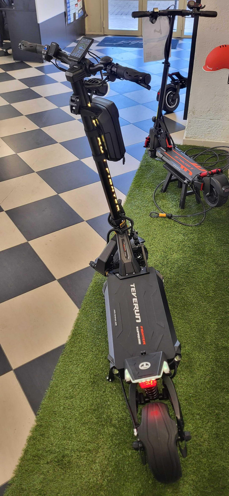 Trottinette électrique Teverun Fighter Supreme by Minimotors (72V 35AH LG) - Occasion