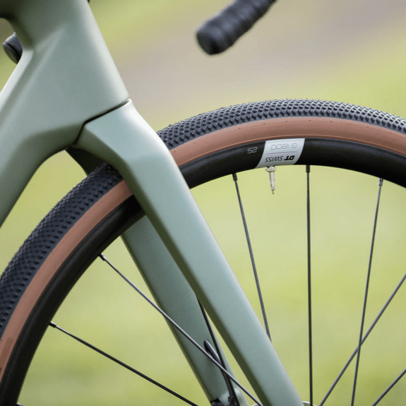 Vélo Électrique Gravel Superior IXR : Ultra Léger et Dynamique - Weebot