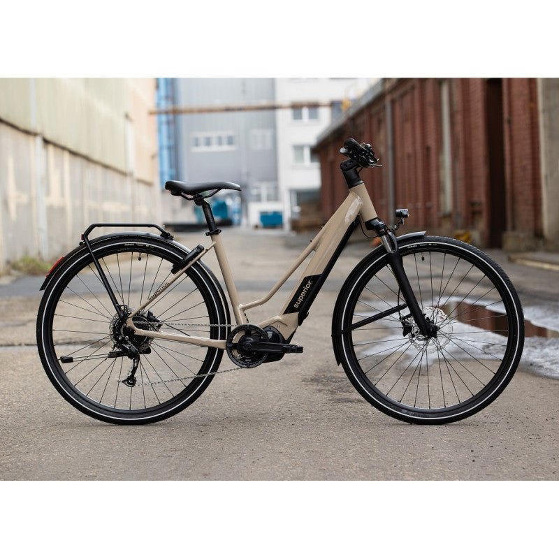 Vélo Électrique VTC Superior EXR : Fiable et Performant - Weebot