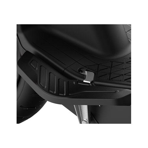 repose pieds additionel avant scooter super soco cux