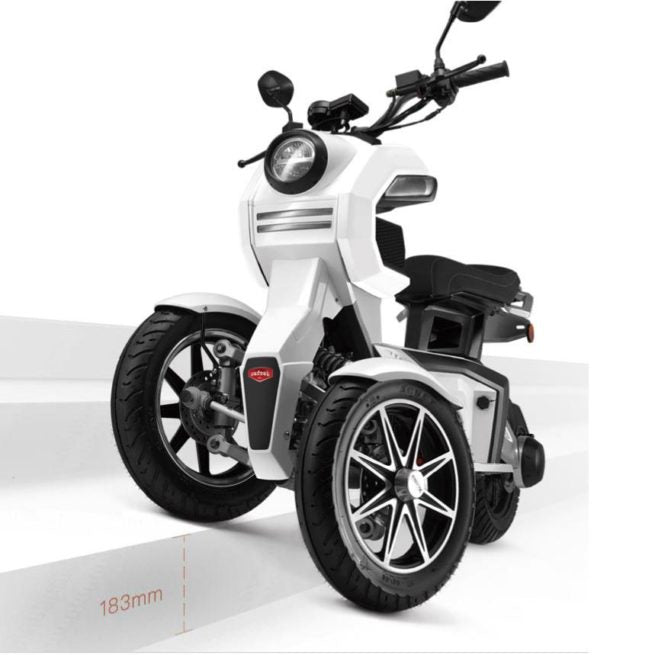 scooter electrique 3 roues doohan itank 50 blanc garde sol