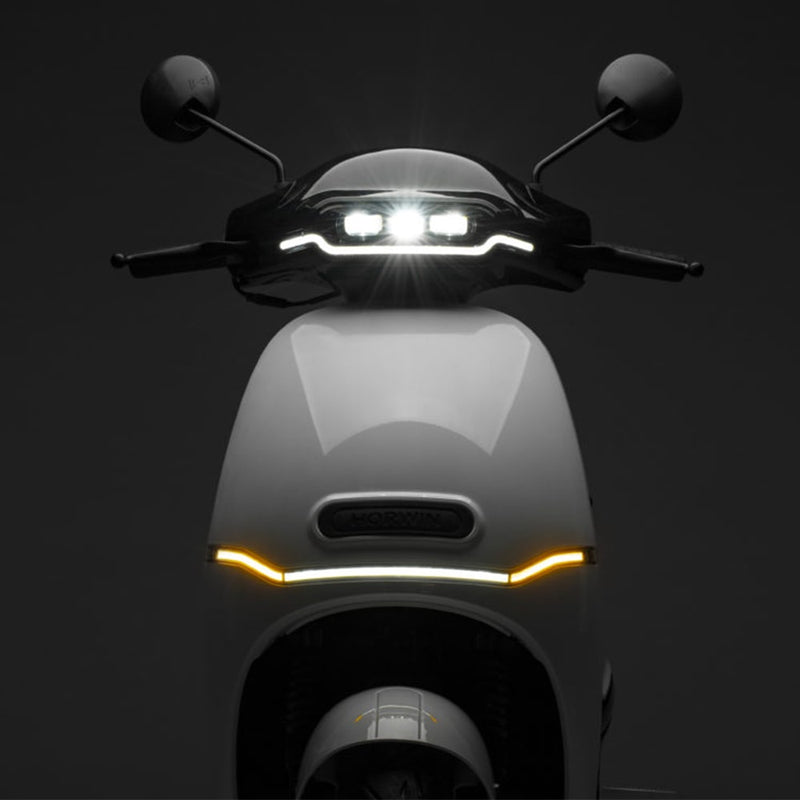 scooter electrique horwin ek1 50cc 50cm3 blanc 120km autonomie signature lumineuse led nocturne éclairage